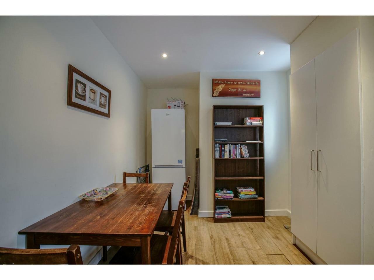 Apartment Spacious, Quiet Dwelling For Up To 6,